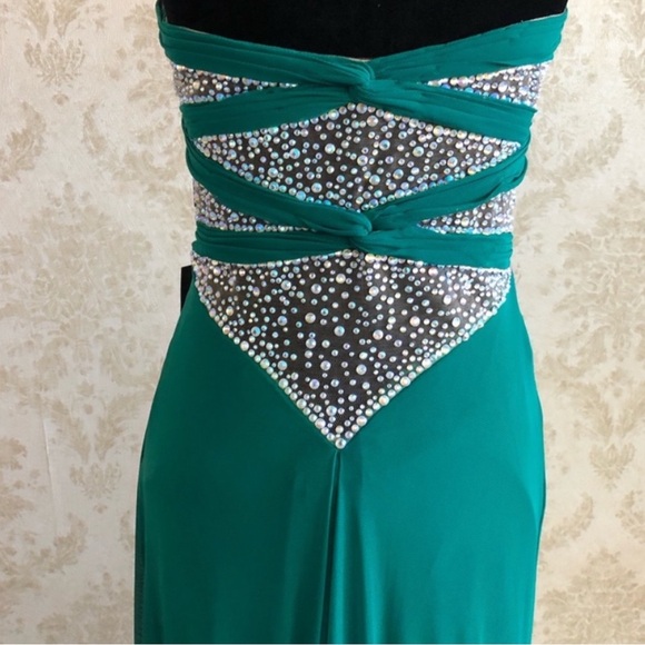 BNWT La Femme beaded gown - Picture 5 of 9